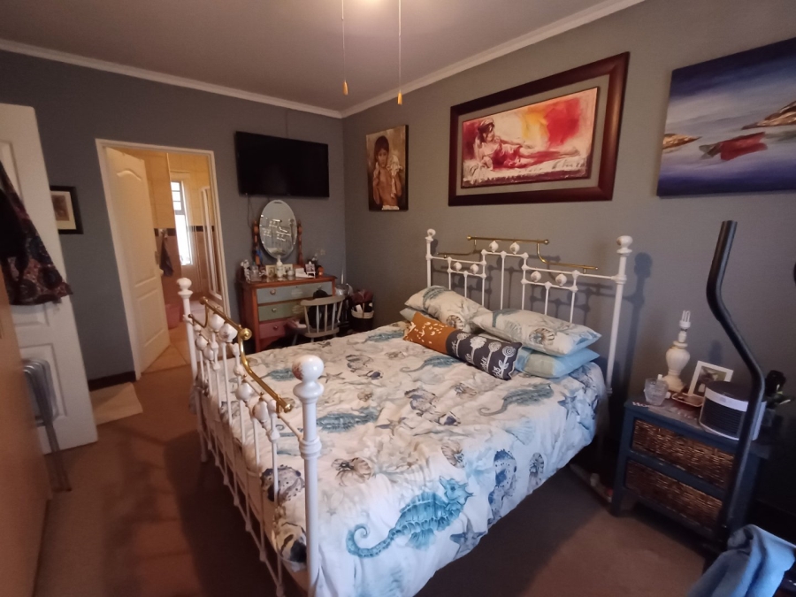 3 Bedroom Property for Sale in Langenhovenpark Free State